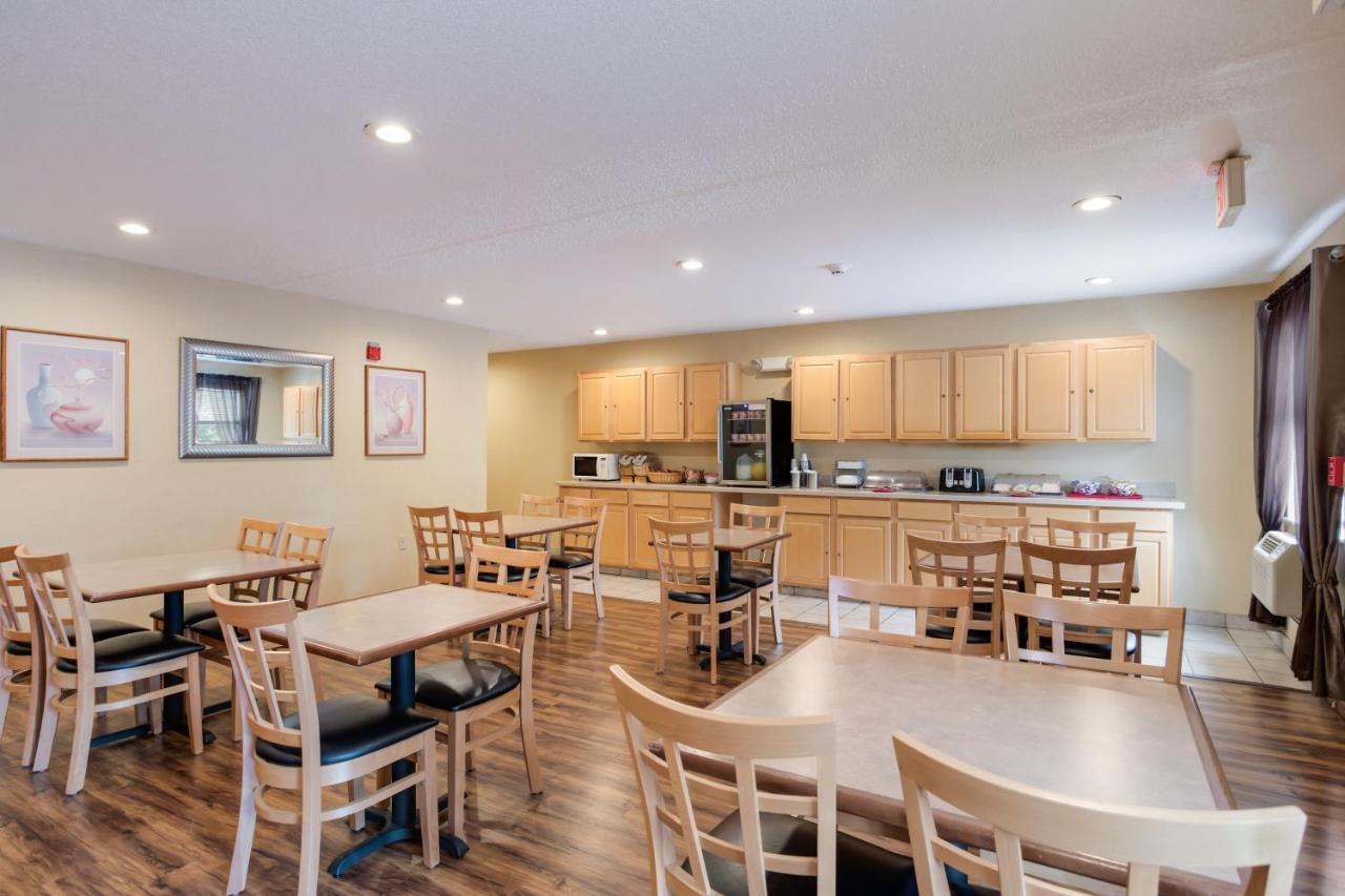 Econo Lodge Painted Post - Corning Екстер'єр фото